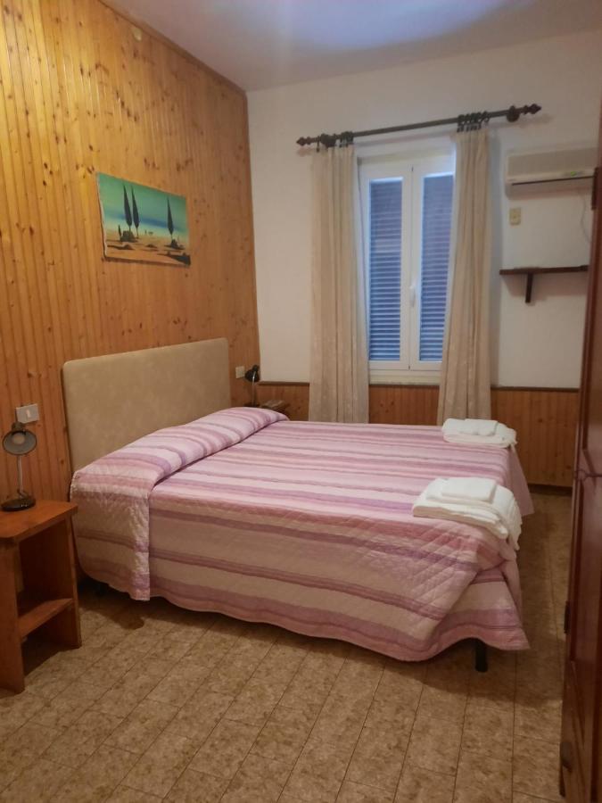 Hotel Villa Claudio 马里纳迪马萨 外观 照片