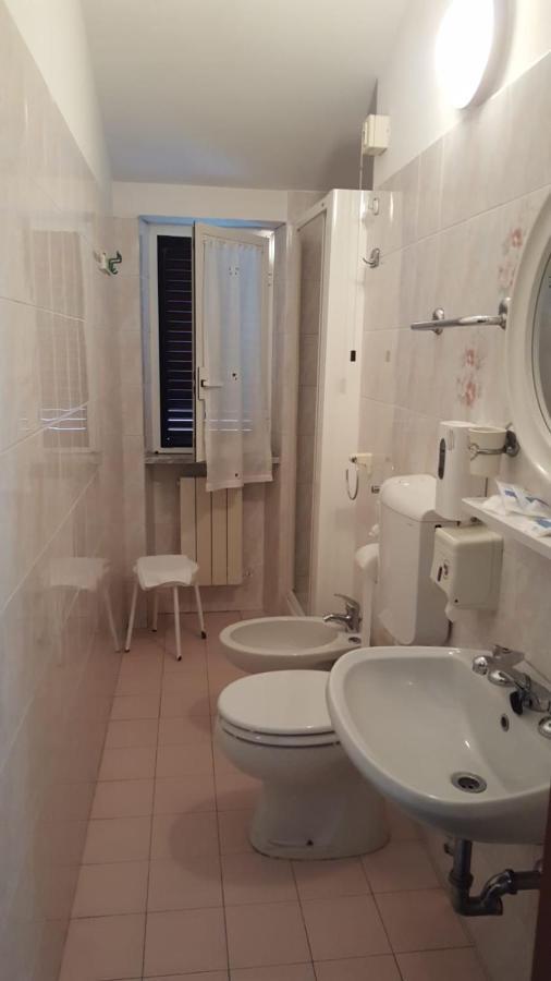 Hotel Villa Claudio 马里纳迪马萨 外观 照片