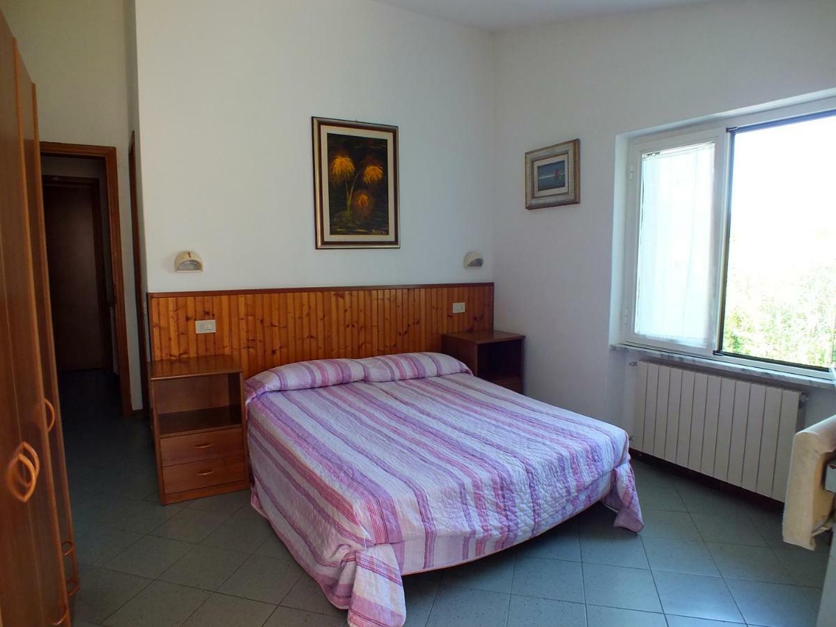Hotel Villa Claudio 马里纳迪马萨 外观 照片